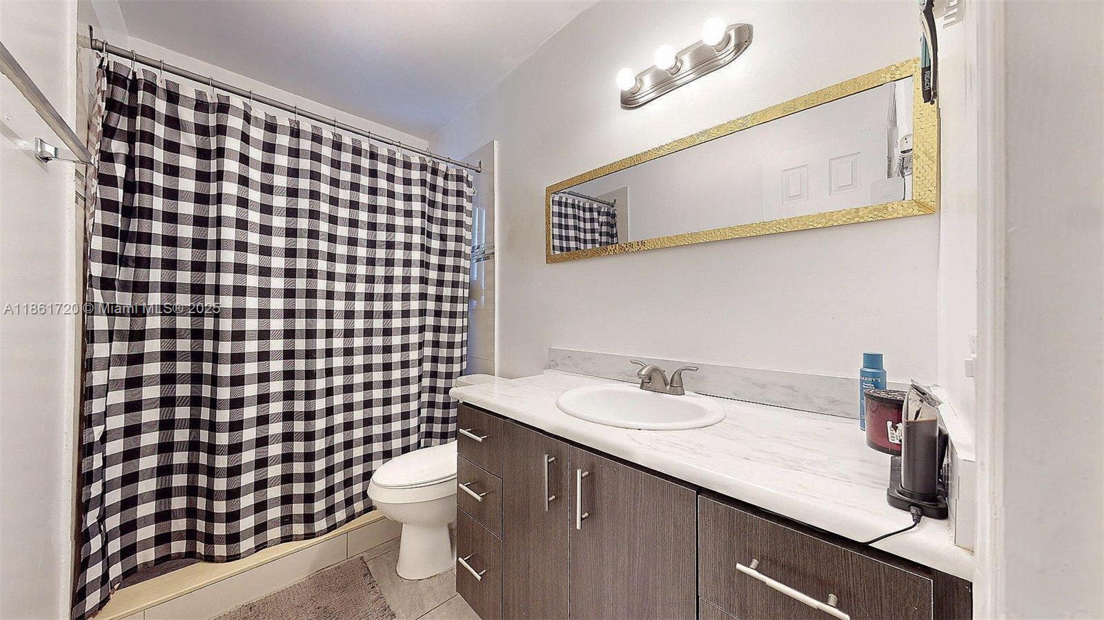 BELL GARDENS - Residential