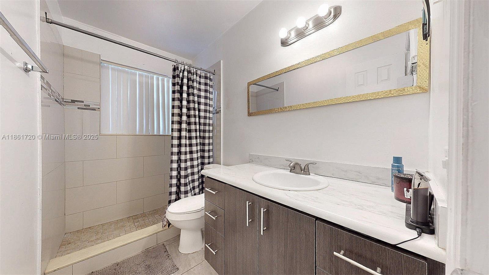 BELL GARDENS - Residential