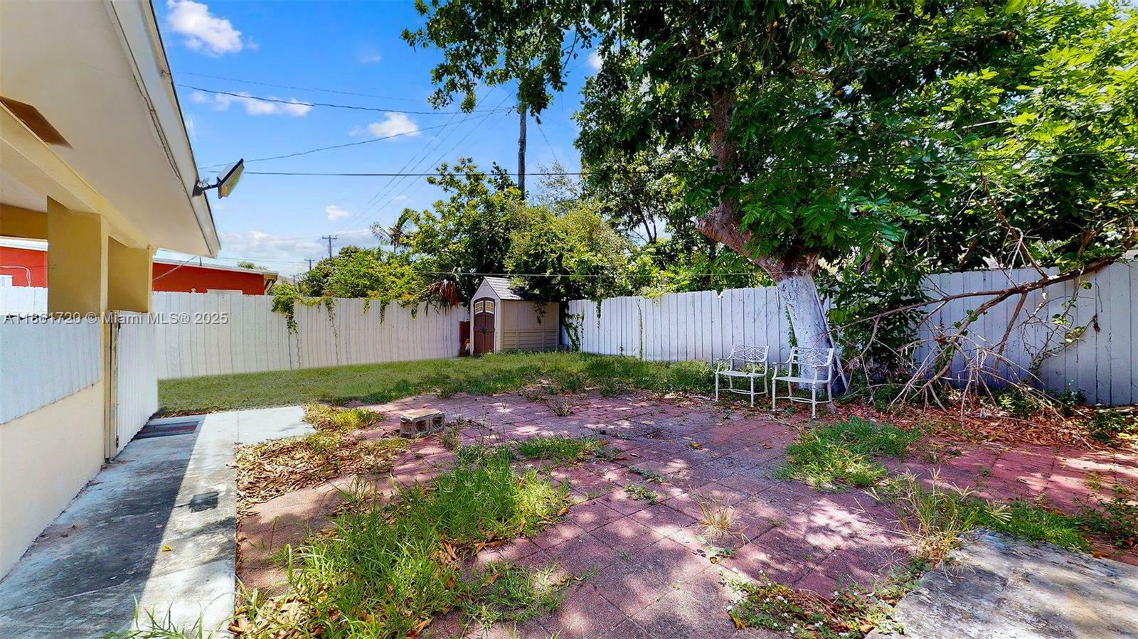 BELL GARDENS - Residential