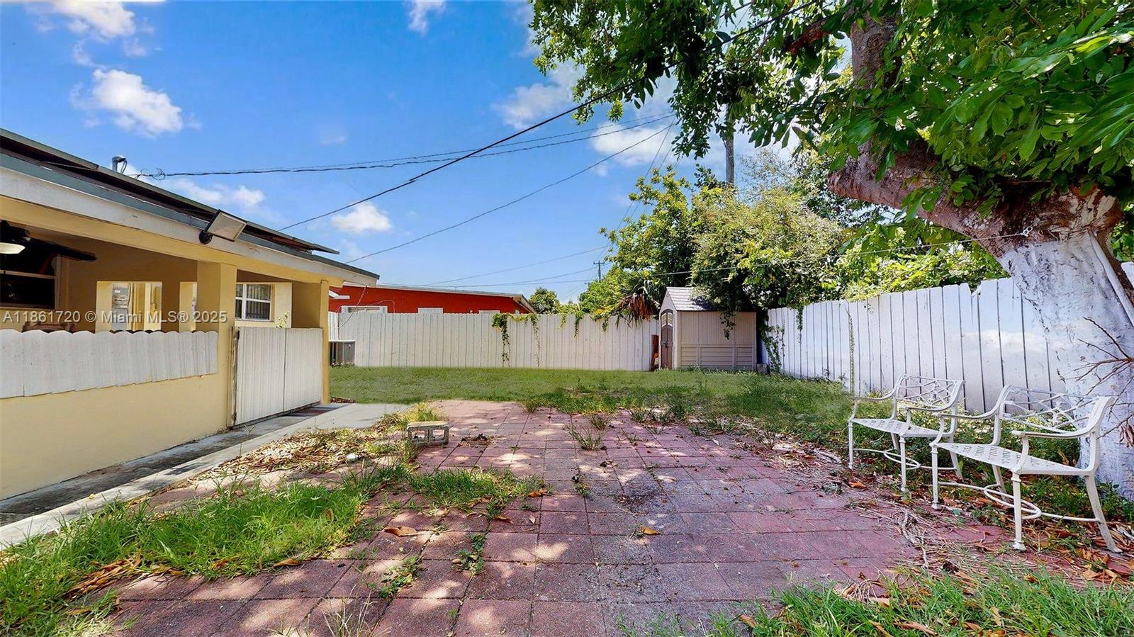 BELL GARDENS - Residential