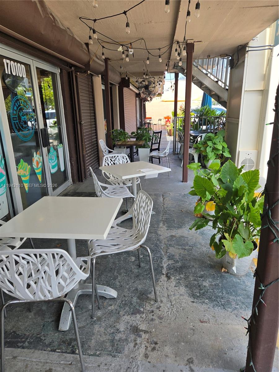 17010 #D W Dixie Hwy