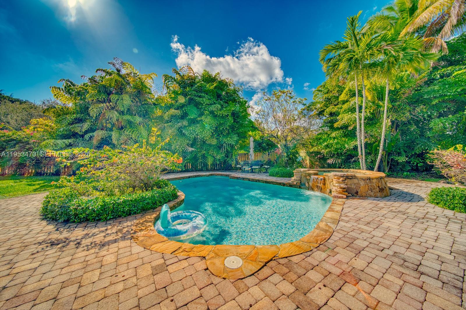 GRANADA GARDENS - Residential