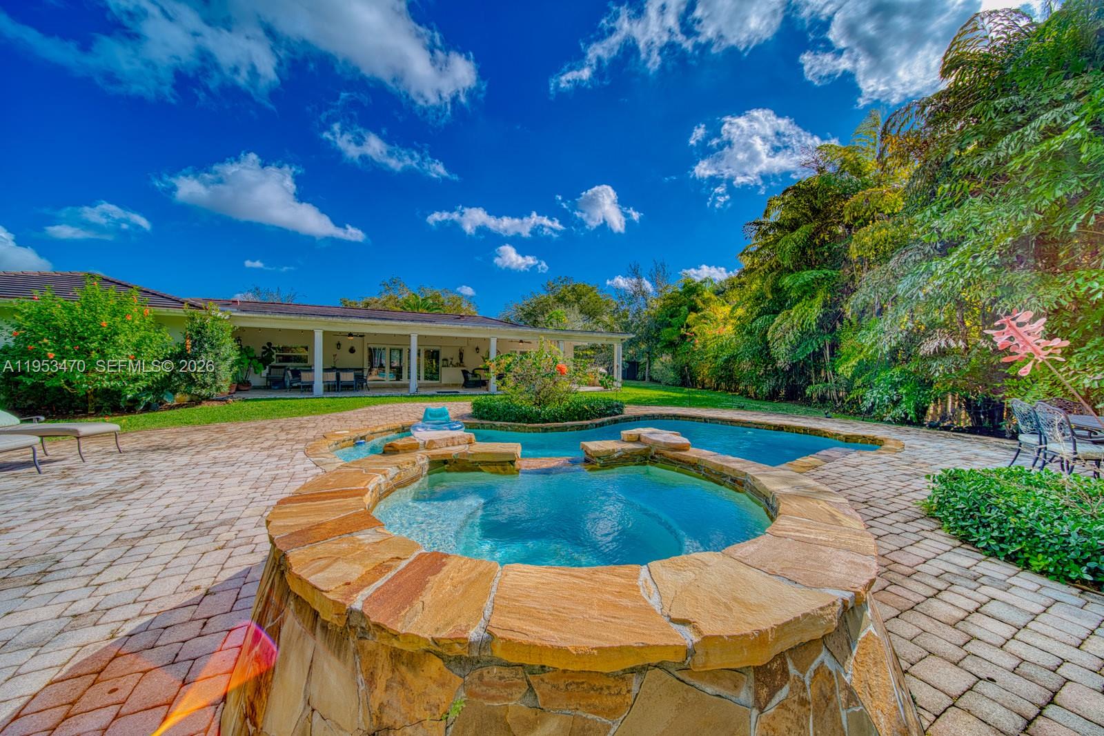 GRANADA GARDENS - Residential