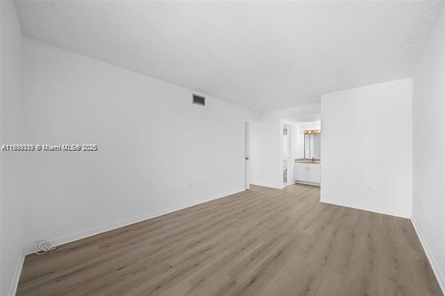 CARIBBEAN BREEZE CONDO - Residential Lease