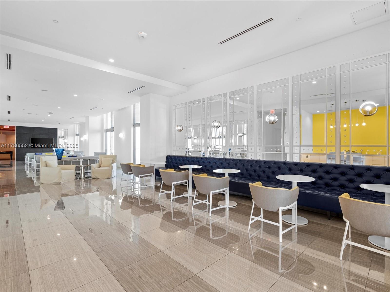 METROPICA NORTH TOWER ONE - Residential