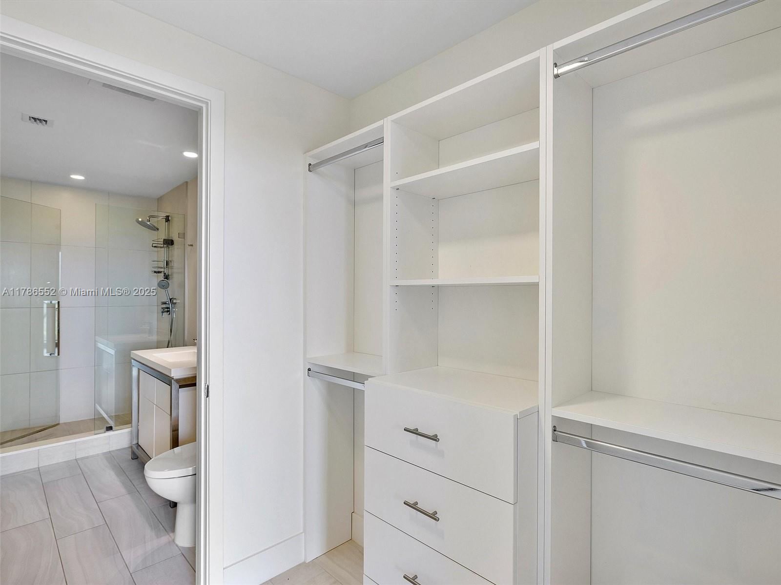 METROPICA NORTH TOWER ONE - Residential