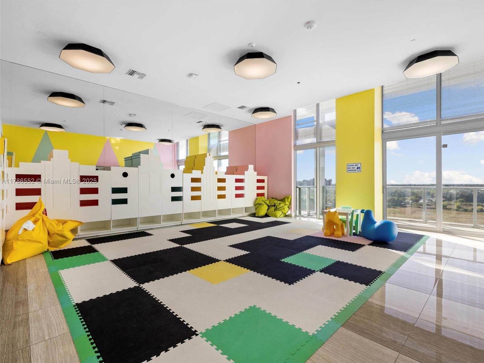 METROPICA NORTH TOWER ONE - Residential