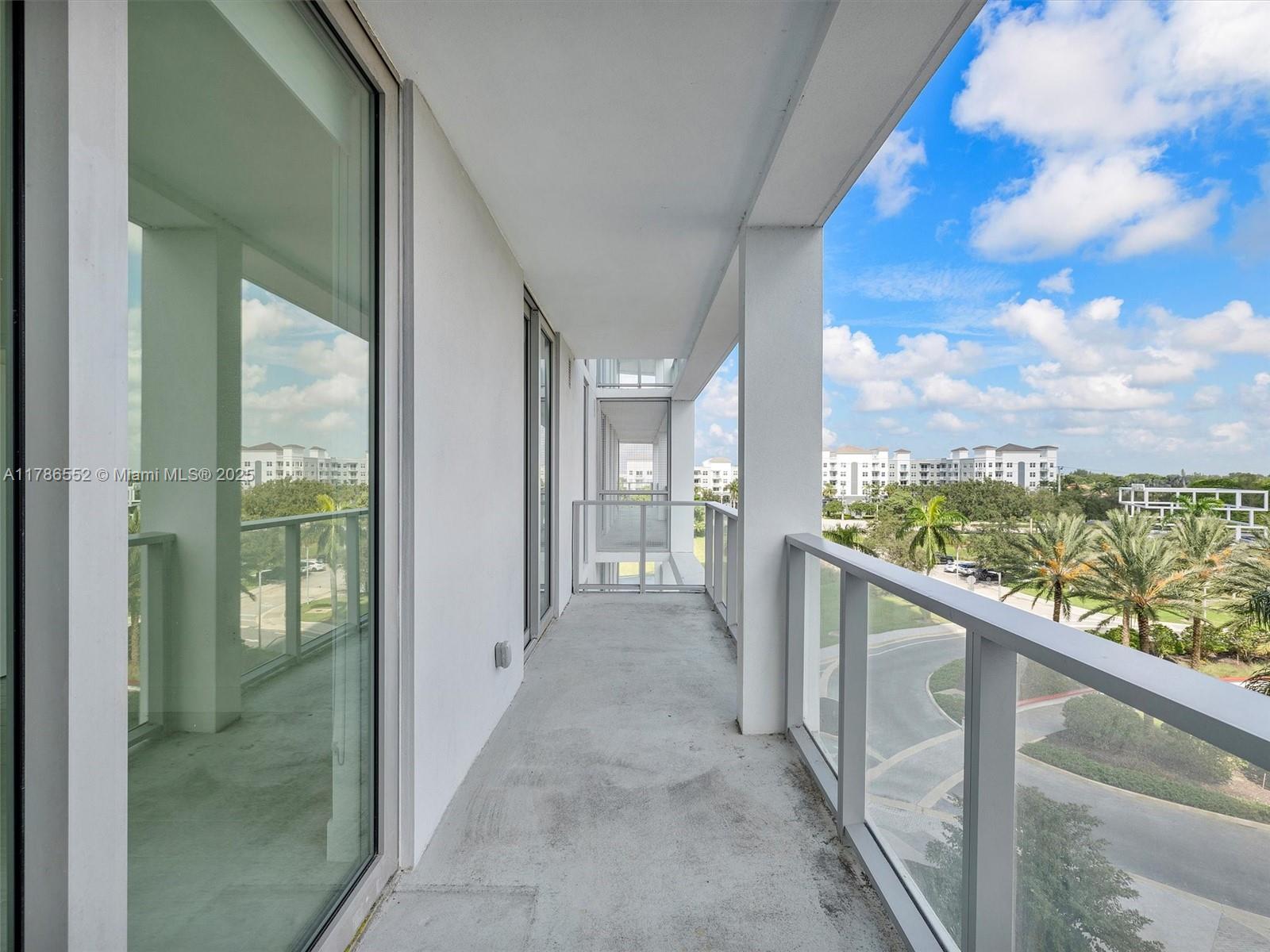 METROPICA NORTH TOWER ONE - Residential