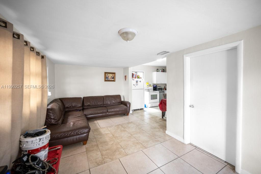 MEAD-LAWN - Residential Income