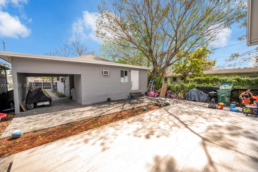 MEAD-LAWN - Residential Income