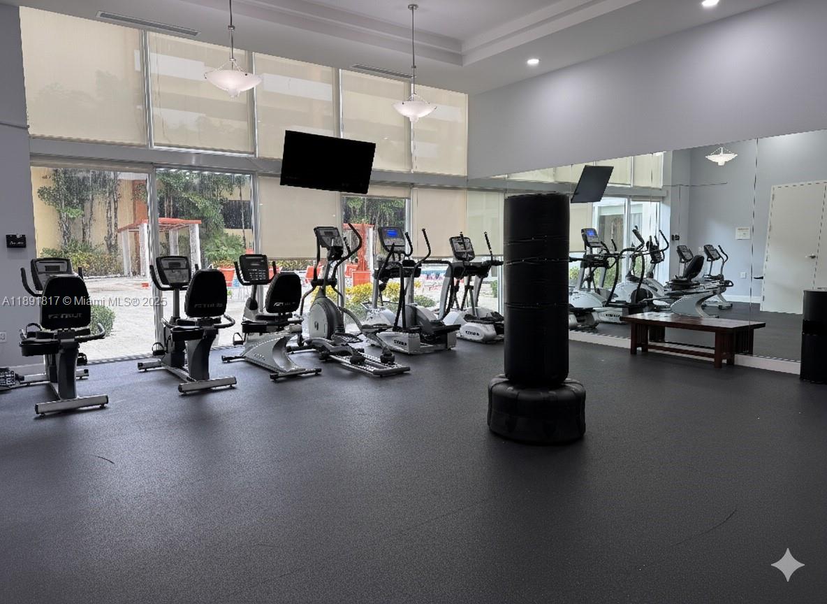 VENTURE AT AVENTURA WEST - Residential