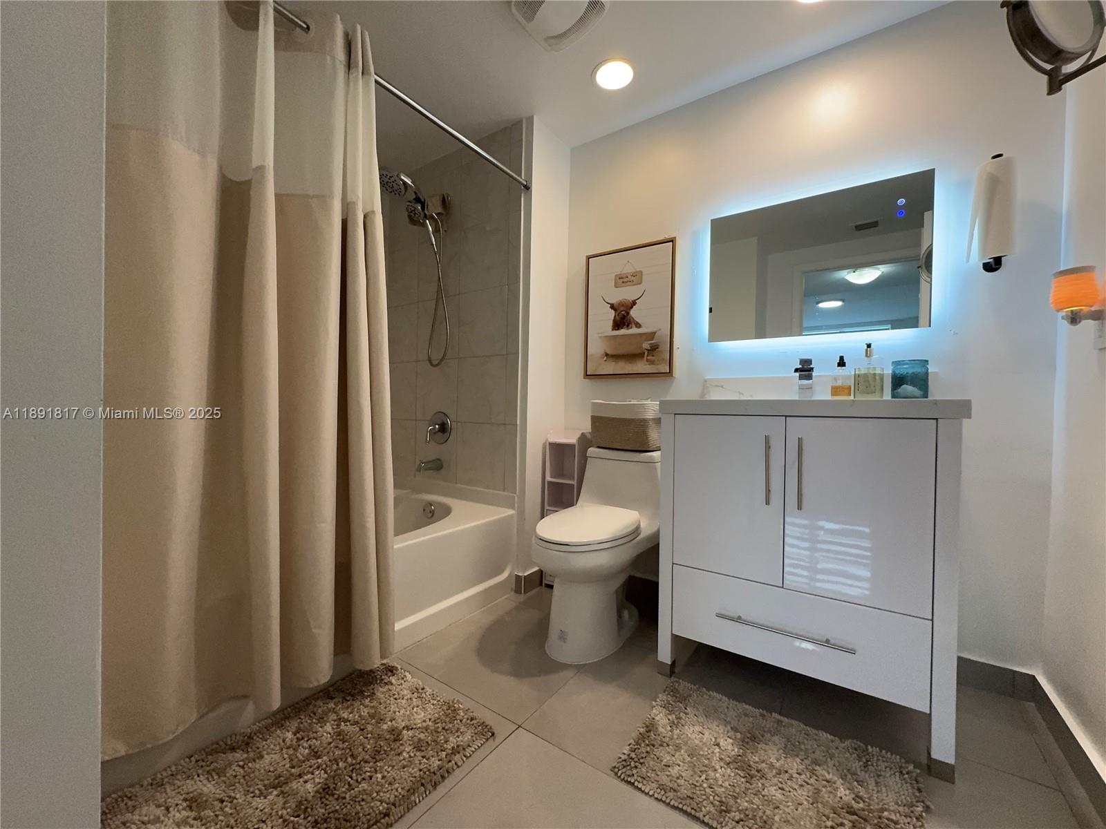VENTURE AT AVENTURA WEST - Residential