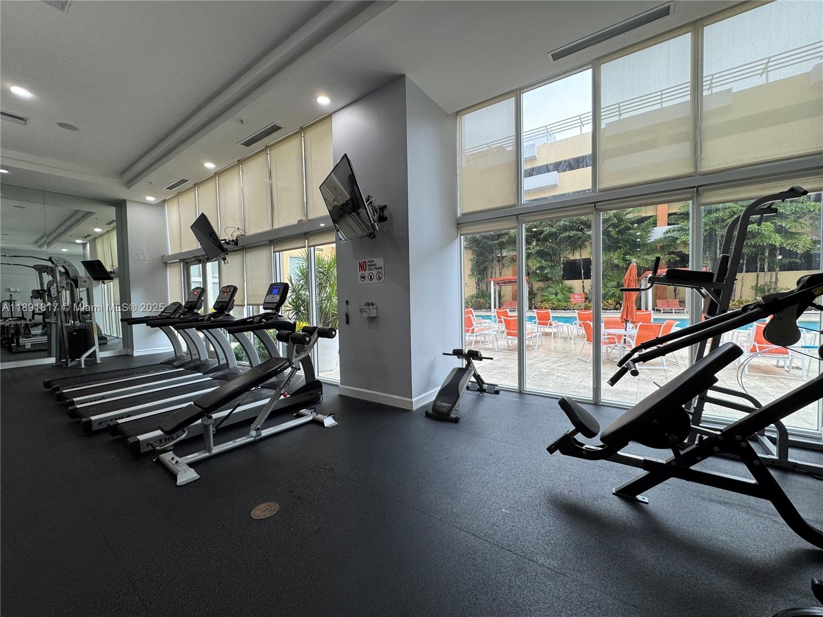VENTURE AT AVENTURA WEST - Residential