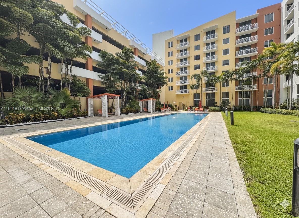 VENTURE AT AVENTURA WEST - Residential