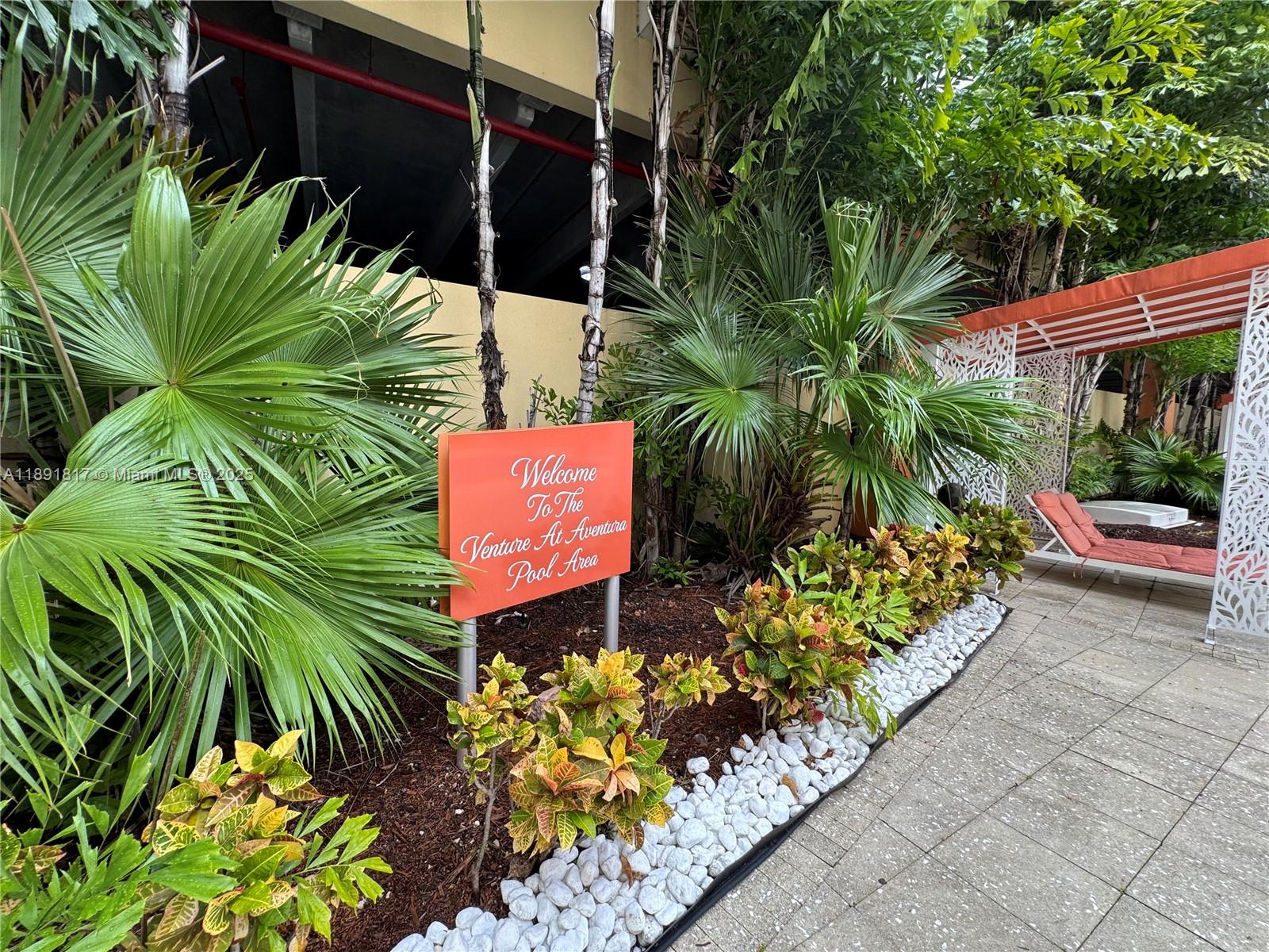 VENTURE AT AVENTURA WEST - Residential