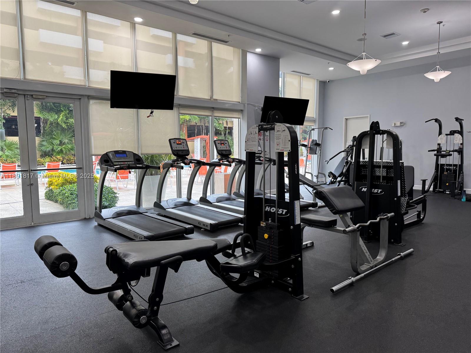VENTURE AT AVENTURA WEST - Residential