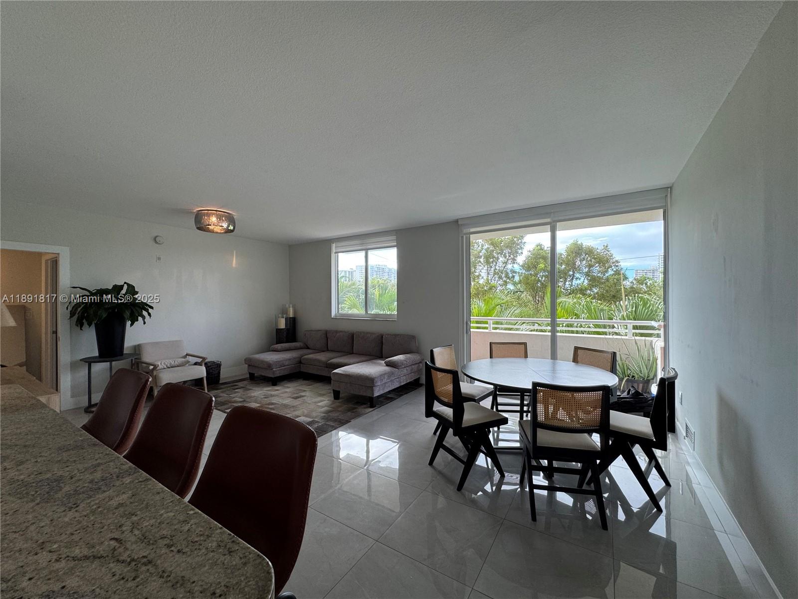 VENTURE AT AVENTURA WEST - Residential