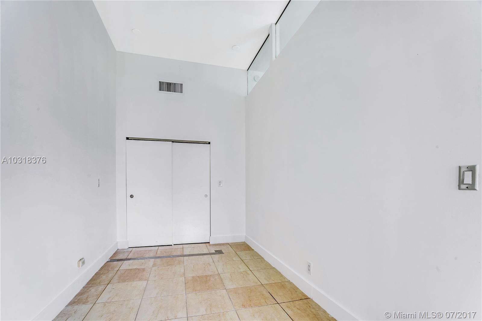 RONEY PALACE CONDO - Residential Lease