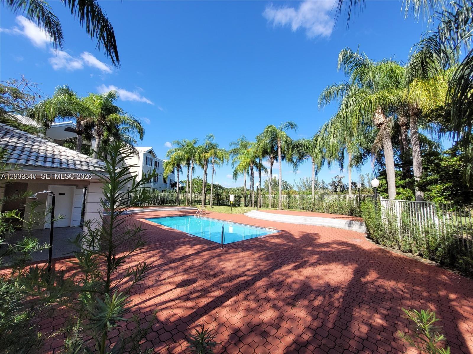 LAKEVIEW CLUB CONDO - Residential Lease