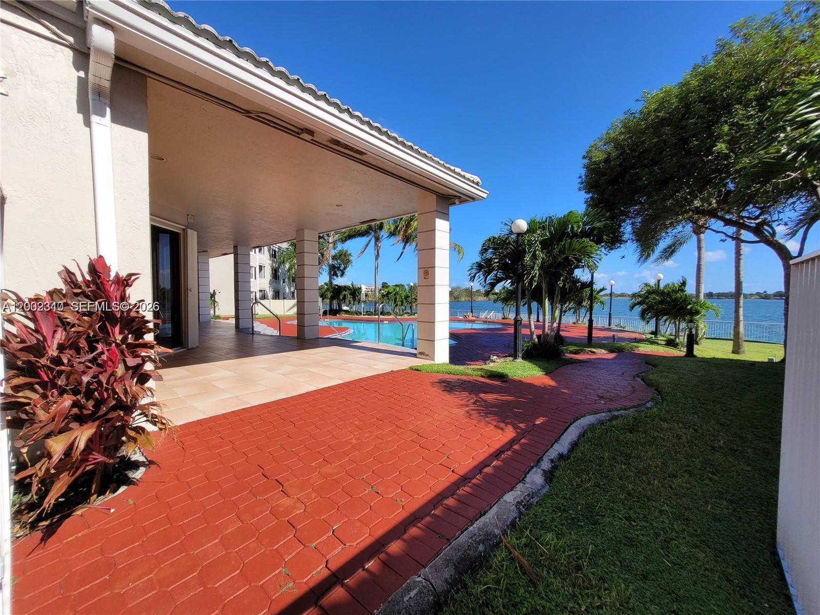 LAKEVIEW CLUB CONDO - Residential Lease