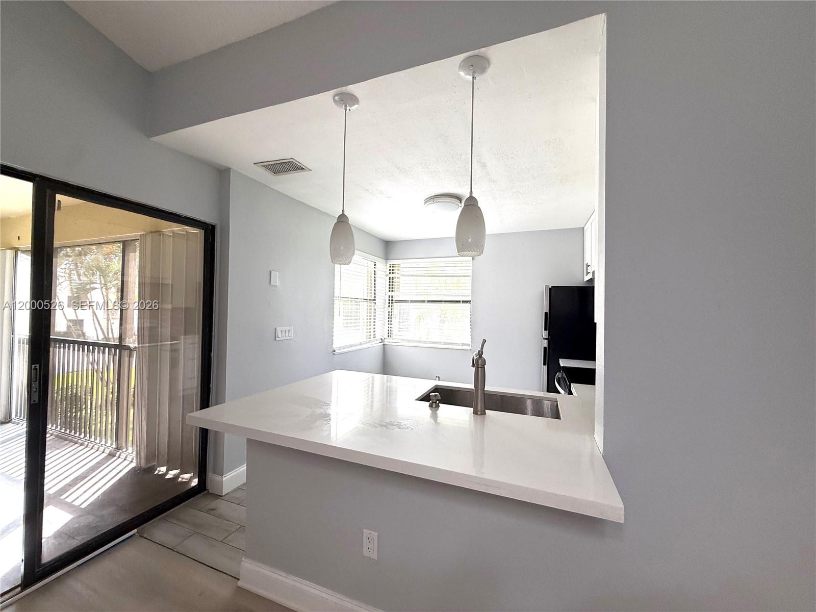 LAKESHORE CONDO #4 - Residential Lease