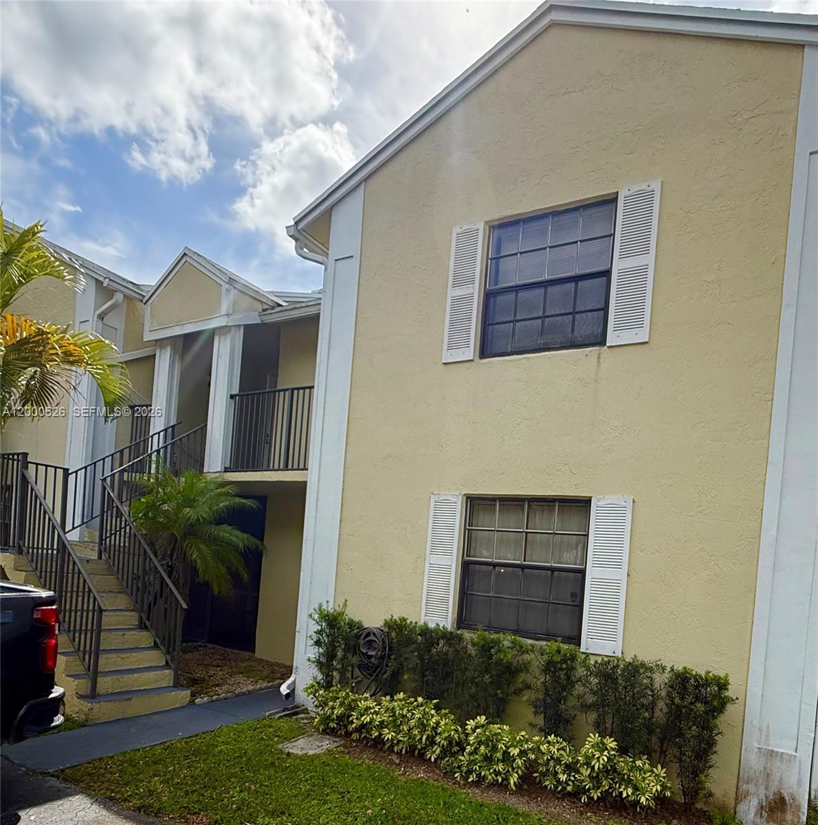 LAKESHORE CONDO #4 - Residential Lease