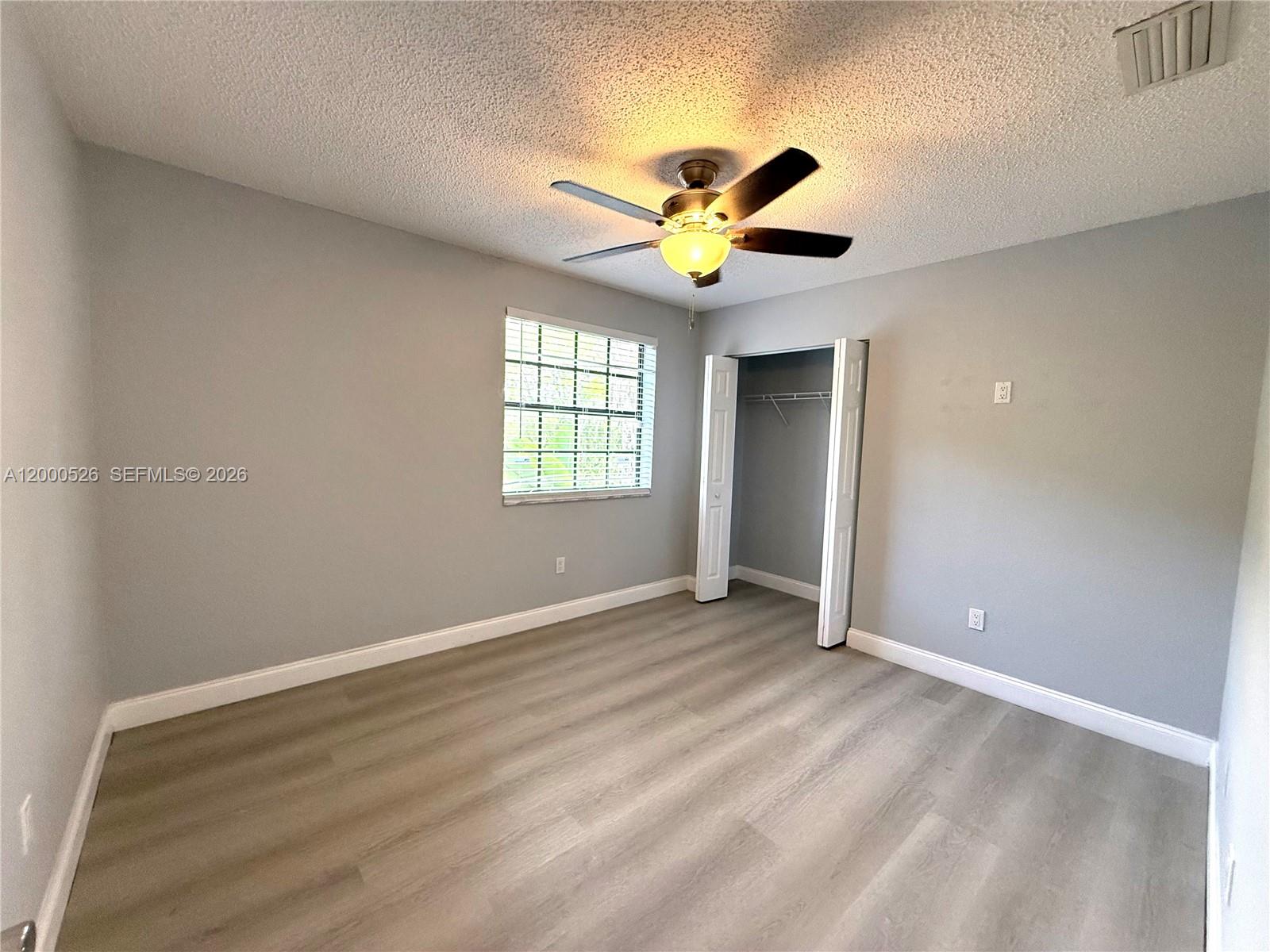 LAKESHORE CONDO #4 - Residential Lease