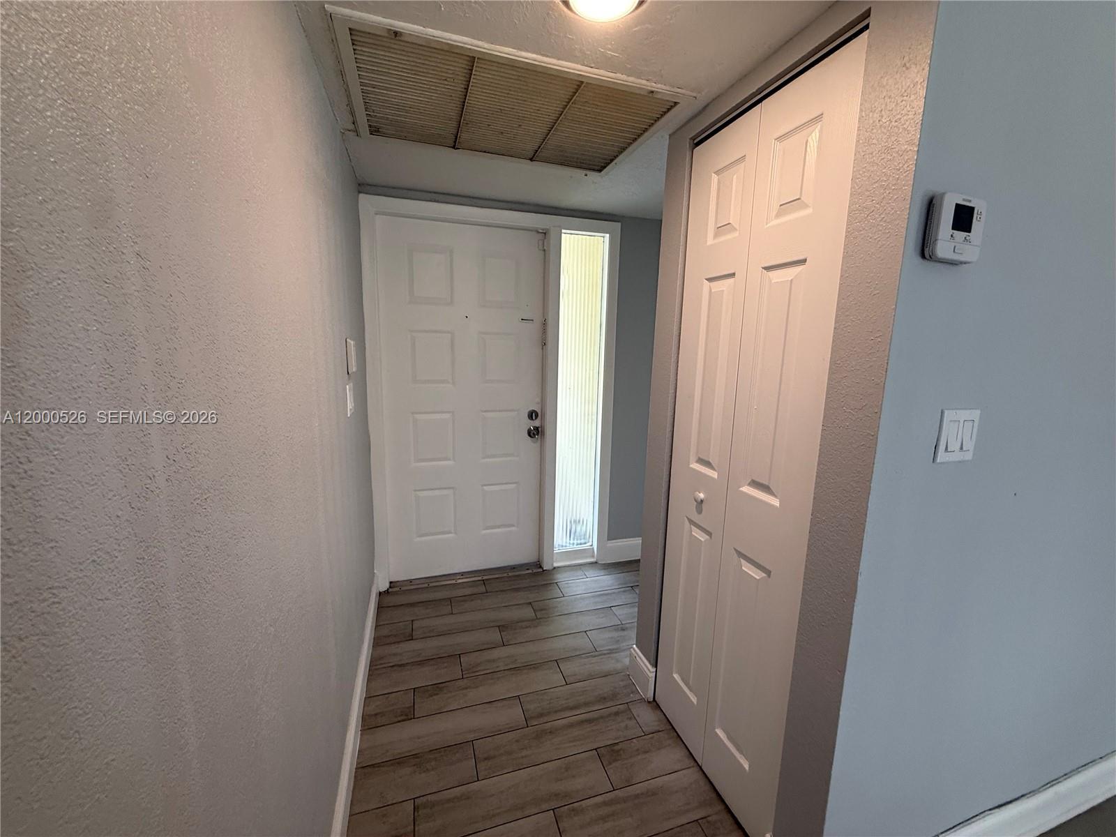 LAKESHORE CONDO #4 - Residential Lease