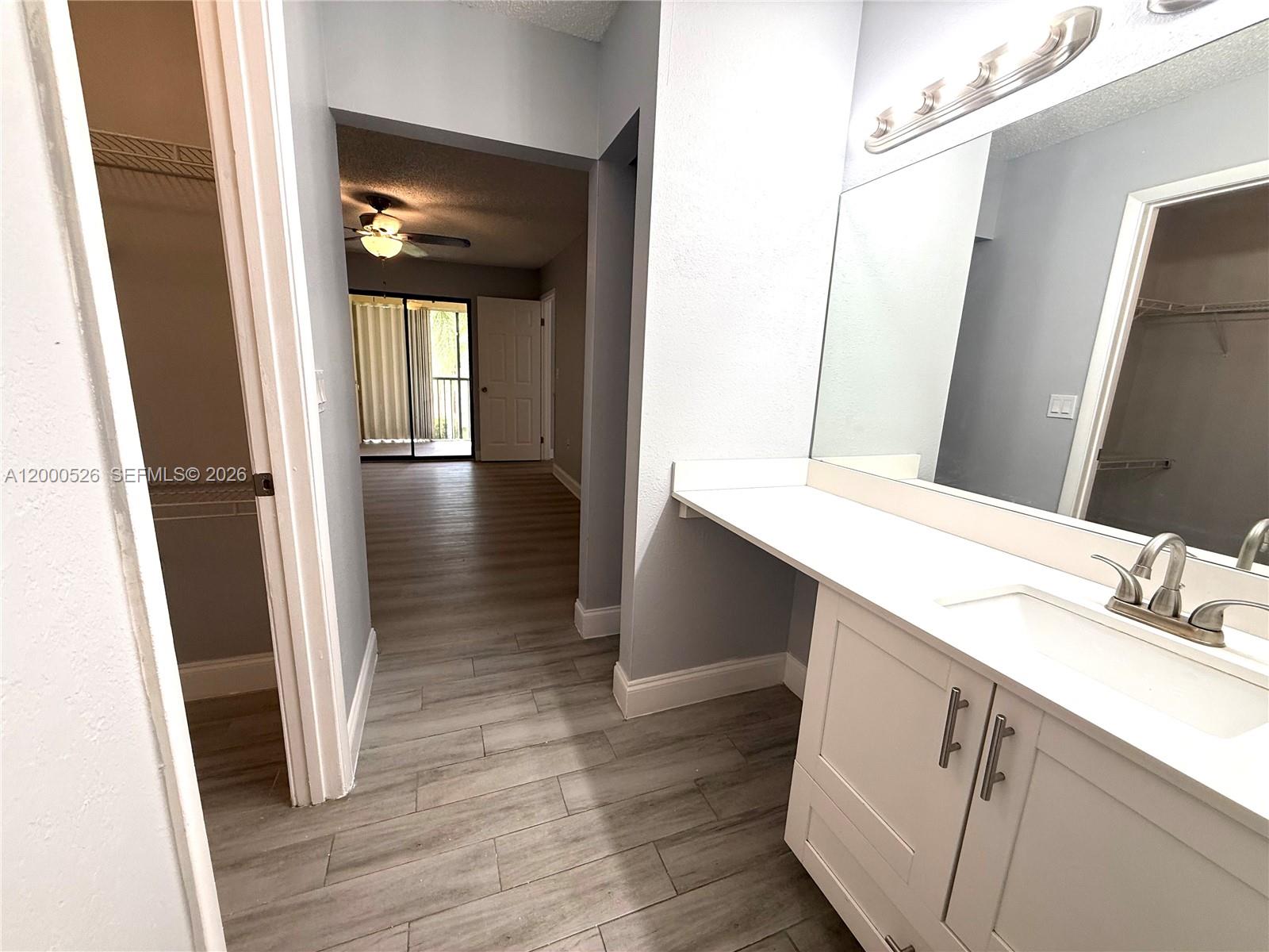 LAKESHORE CONDO #4 - Residential Lease