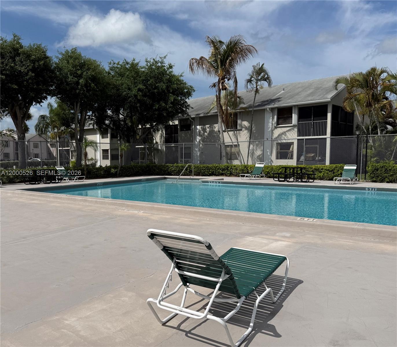 LAKESHORE CONDO #4 - Residential Lease