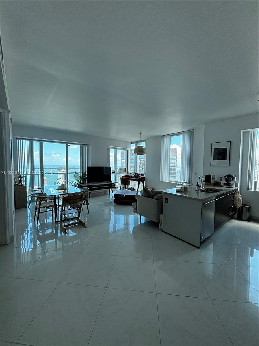 500 BRICKELL EAST CONDO - Residential