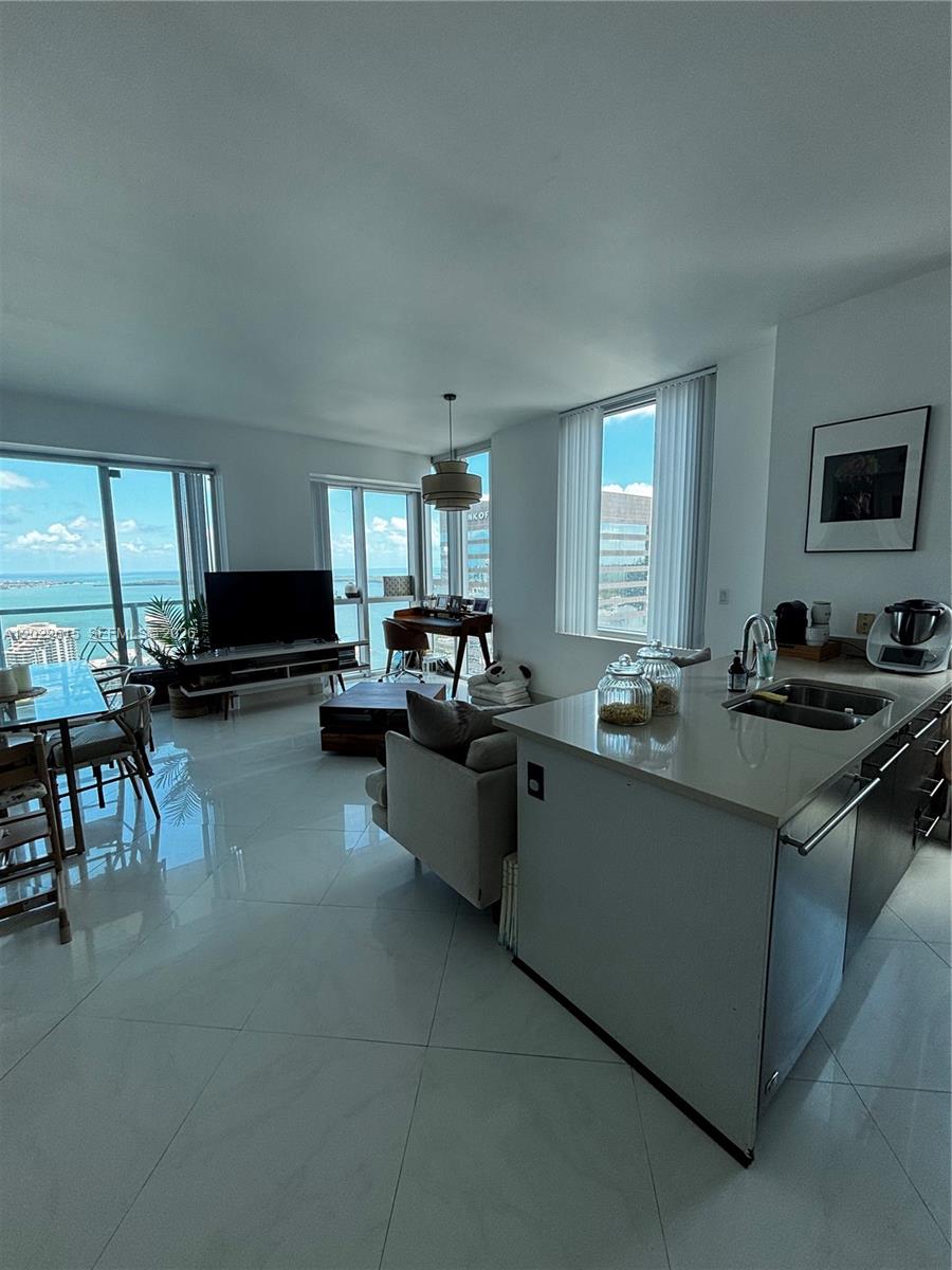 500 BRICKELL EAST CONDO - Residential