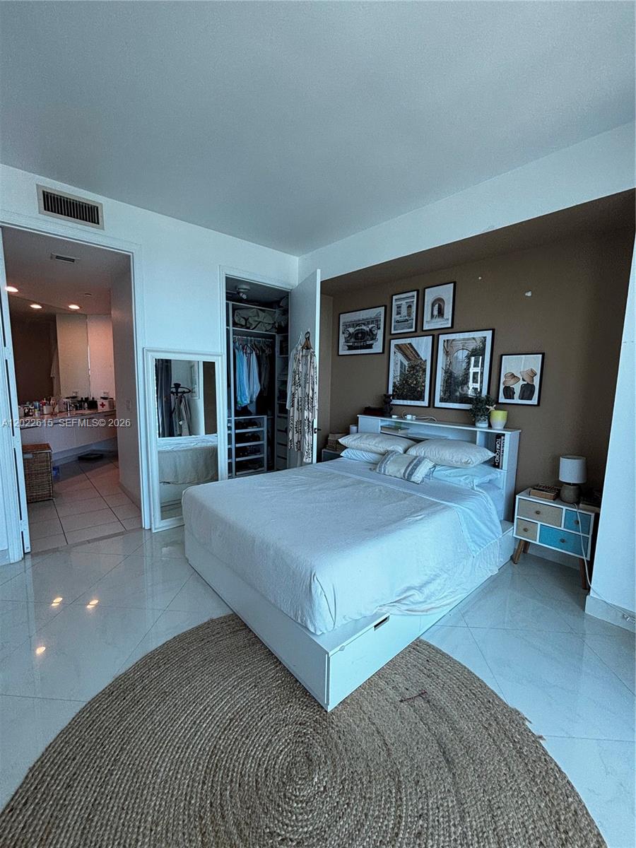 500 BRICKELL EAST CONDO - Residential