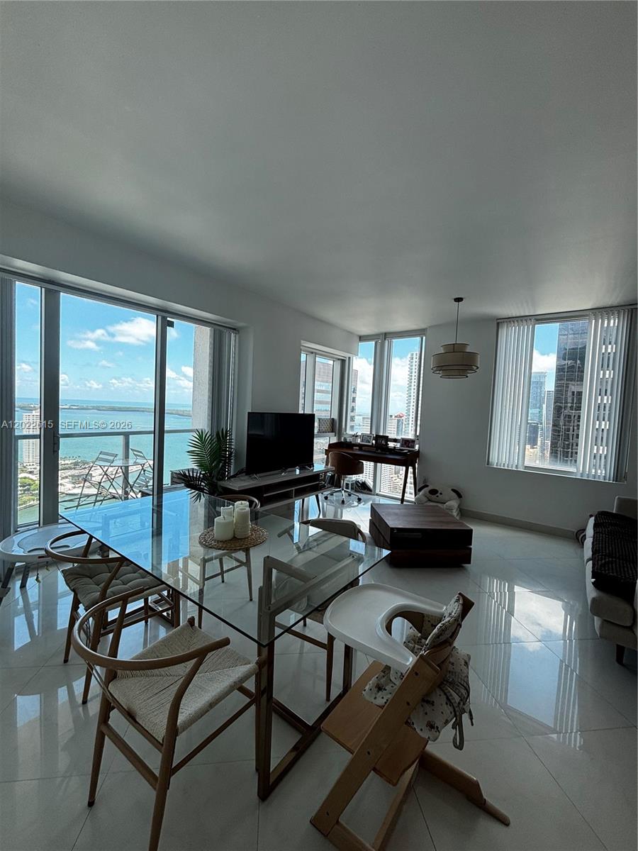 500 BRICKELL EAST CONDO - Residential