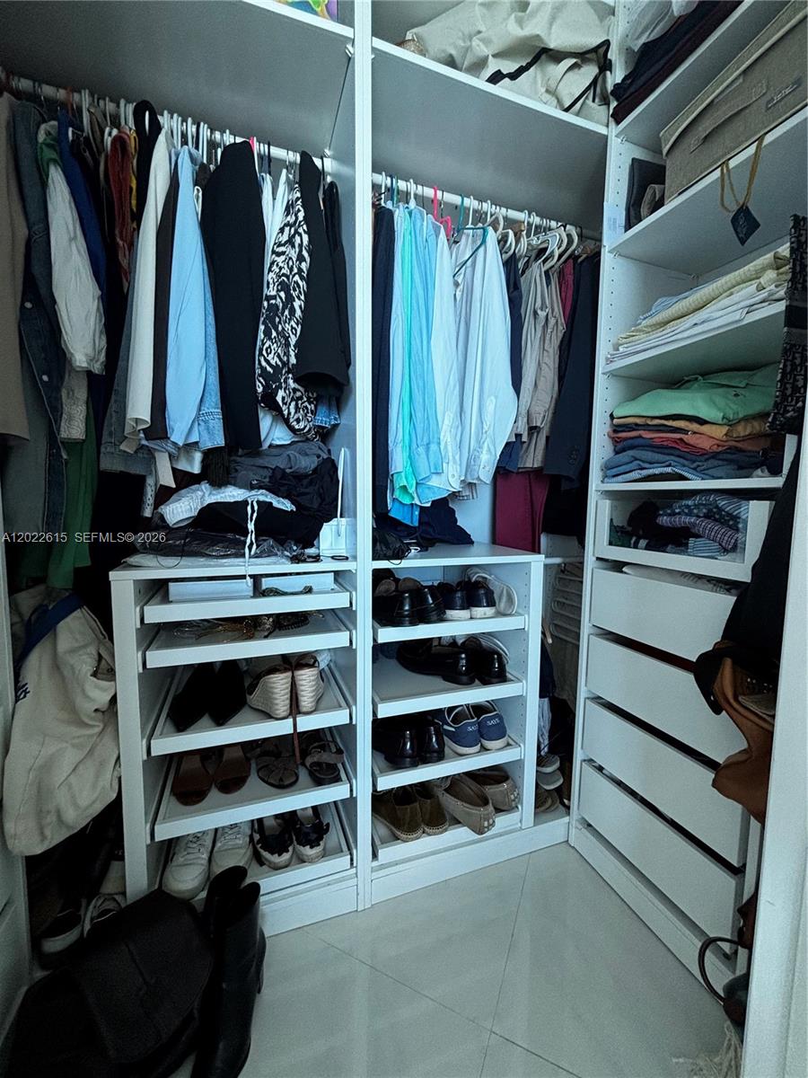 500 BRICKELL EAST CONDO - Residential