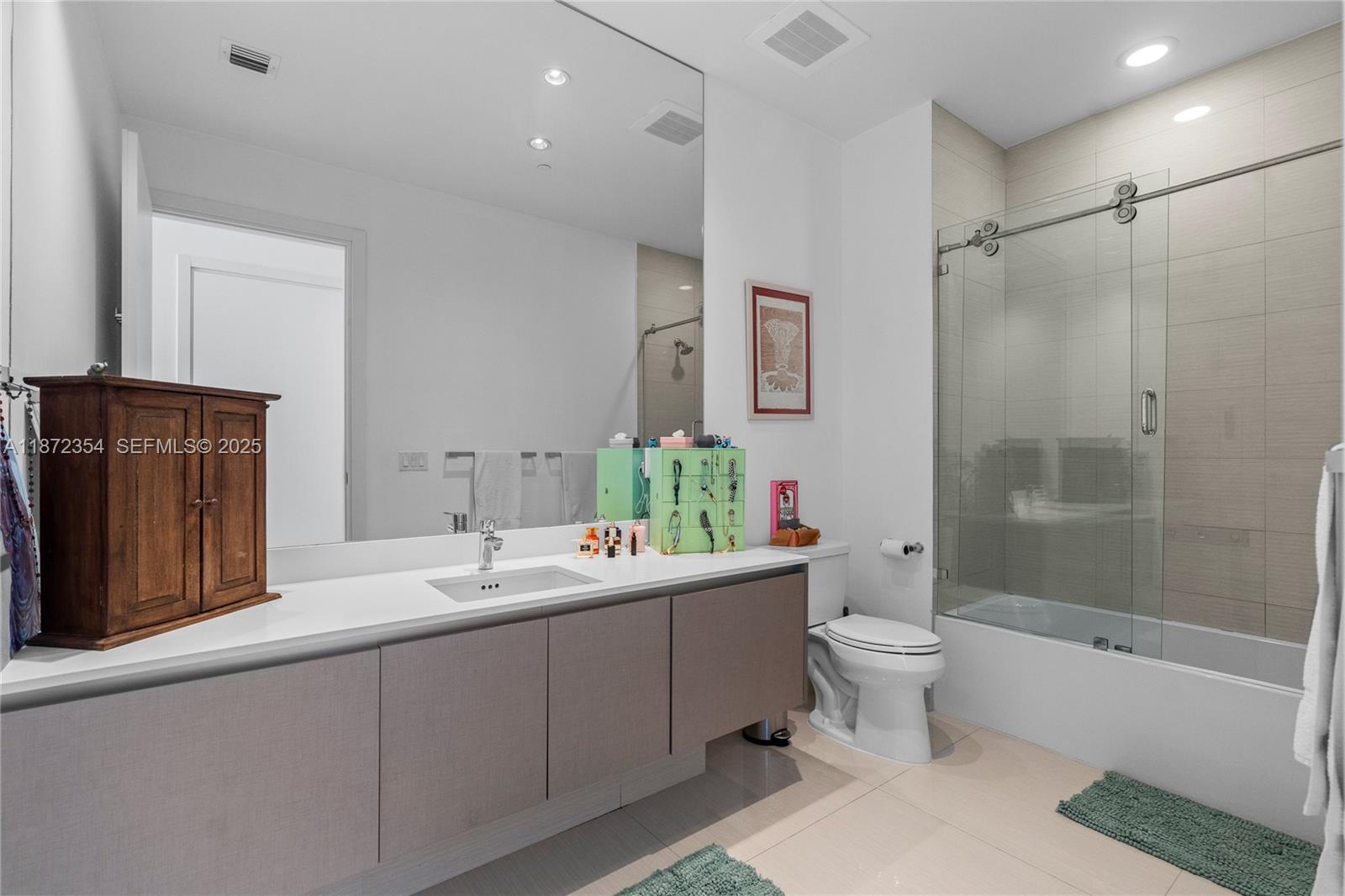 ECHO CONDO - Residential