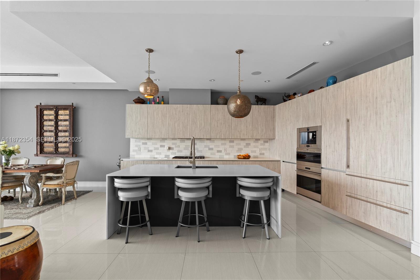 ECHO CONDO - Residential