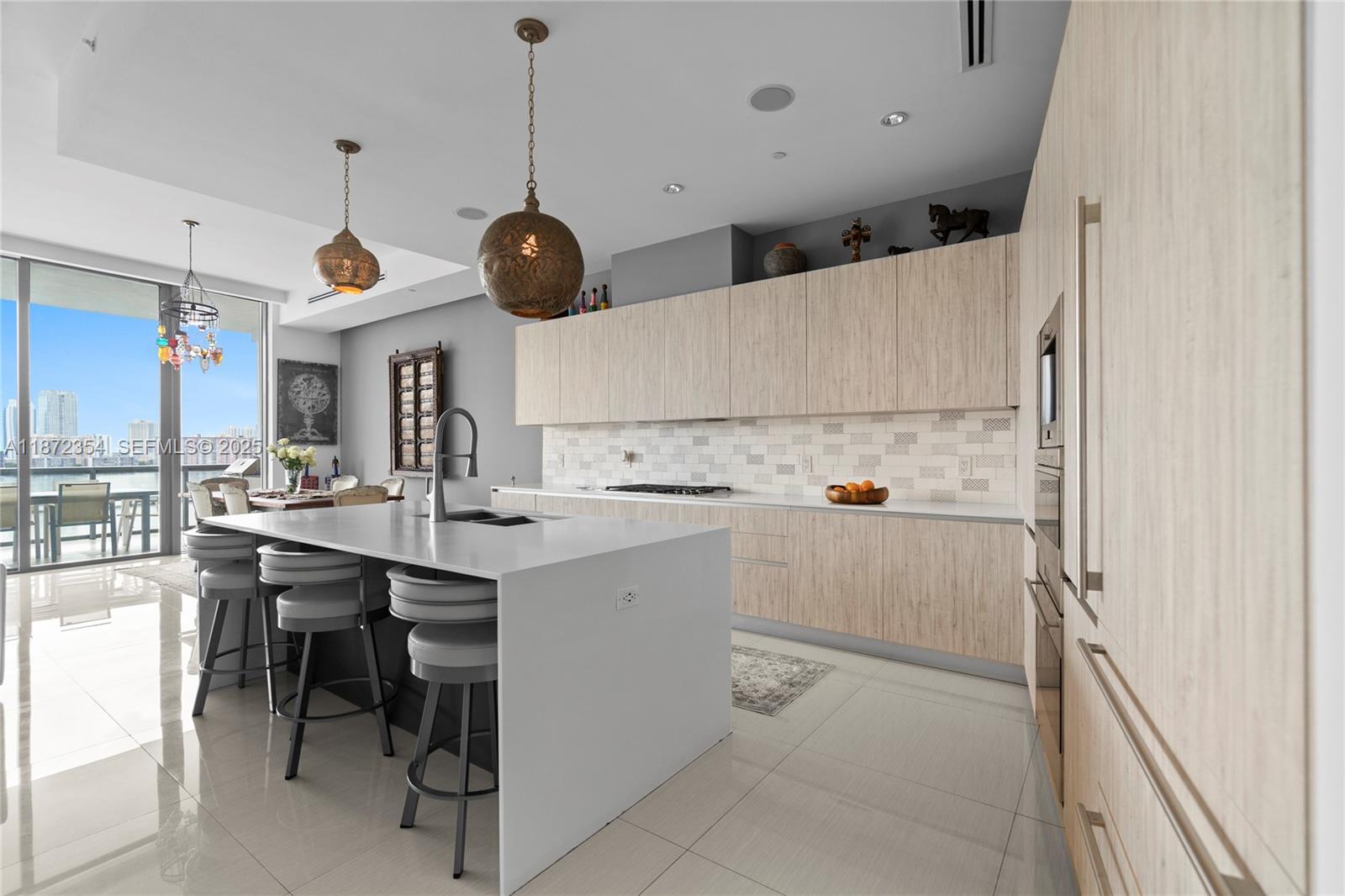 ECHO CONDO - Residential