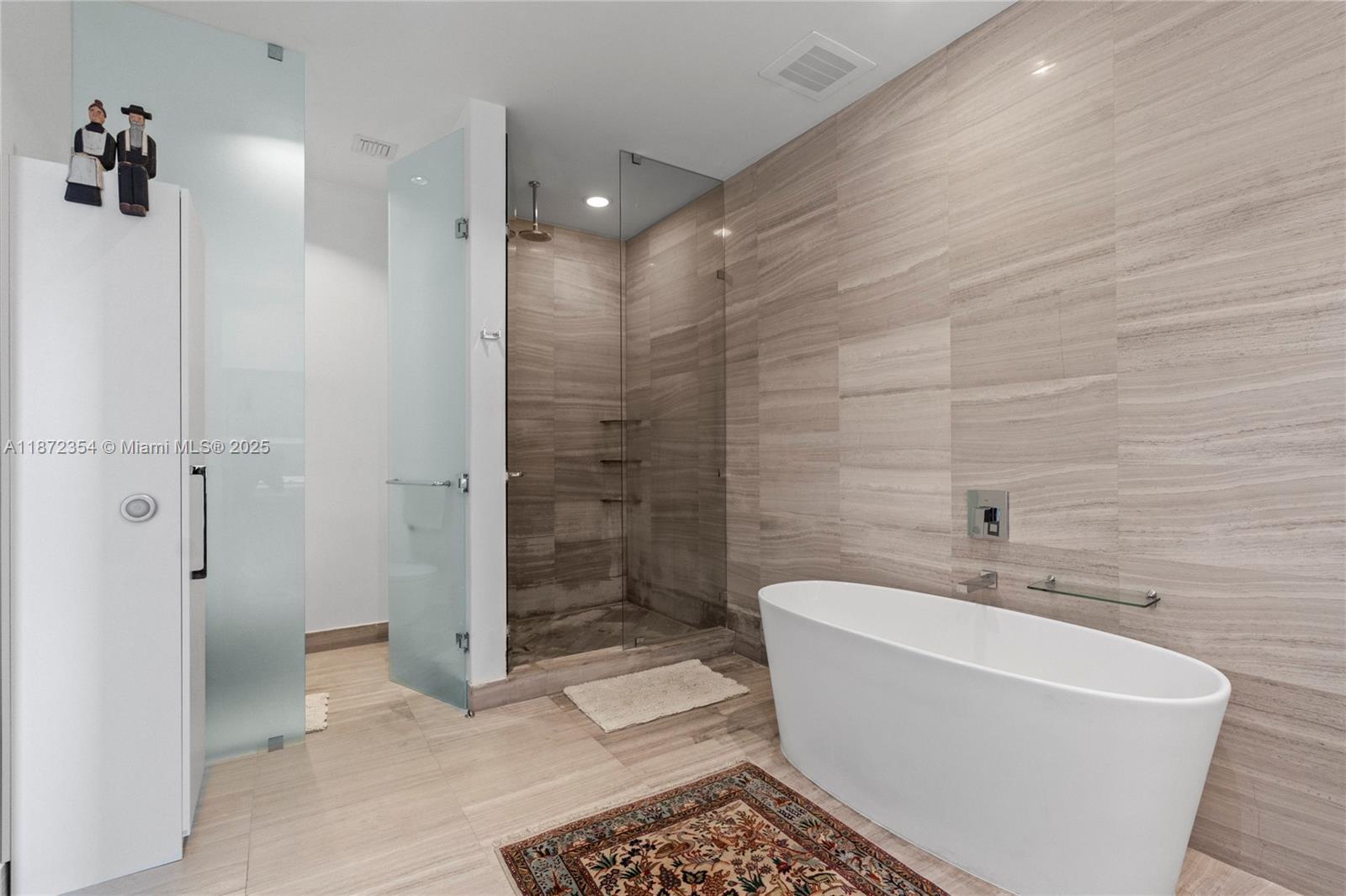 ECHO CONDO - Residential