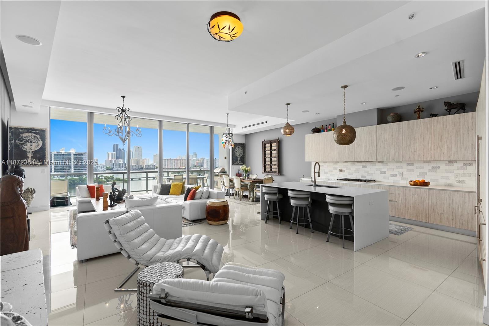 ECHO CONDO - Residential