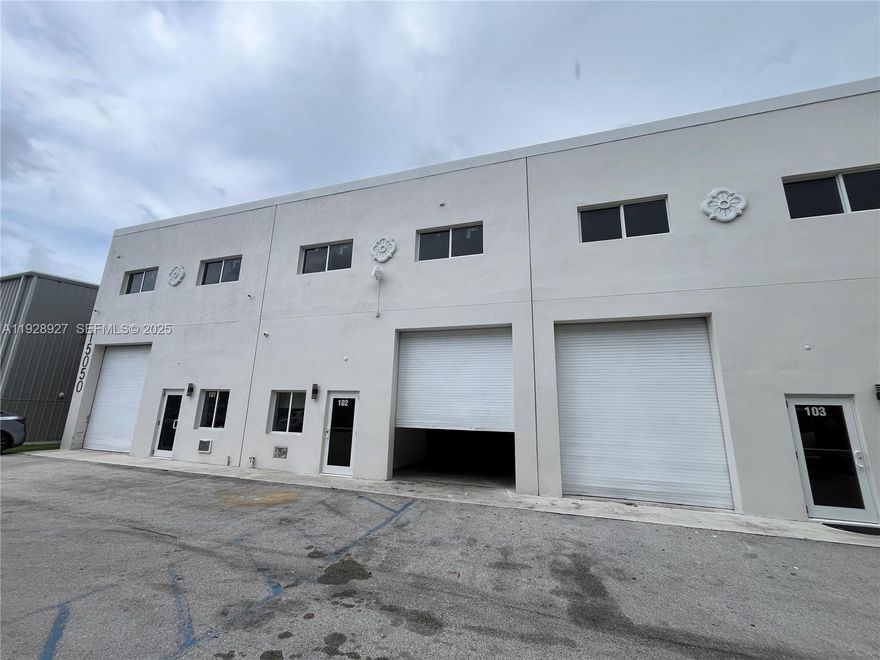 FOR LEASE – CLEAN & FUNCTIONAL WAREHOUSE UNIT

This well-kept warehouse offers a highly functional layout ideal for a wide range of light industrial, distribution, and service-based operations. The property features a professional office area, a private restroom, and a clean open warehouse floor designed for efficient workflow.

A front-facing bay door with direct 18-wheeler access allows trucks to pull straight in, making loading and unloading easy and minimizing downtime. The warehouse provides excellent maneuverability for commercial vehicles — a major advantage in this submarket.

Tenants will also enjoy two dedicated parking spaces directly in front of the unit, offering convenience for staff and customers.

Property Highlights

Well-maintained warehouse unit in move-in ready condition

Clean office space suitable for administrative or operational use

Private restroom

Front bay door with straight 18-wheeler access

Excellent loading/unloading efficiency

Two dedicated parking spaces

Ideal for contractors, distributors, small businesses, and service companies

Lease Terms

Easy showing — text listing agent to schedule a viewing

Move-in requires first month’s rent + two months’ security deposit

This is a rare opportunity to secure a clean, functional warehouse space in a well-kept industrial complex. Contact the agent today for access or additional details.