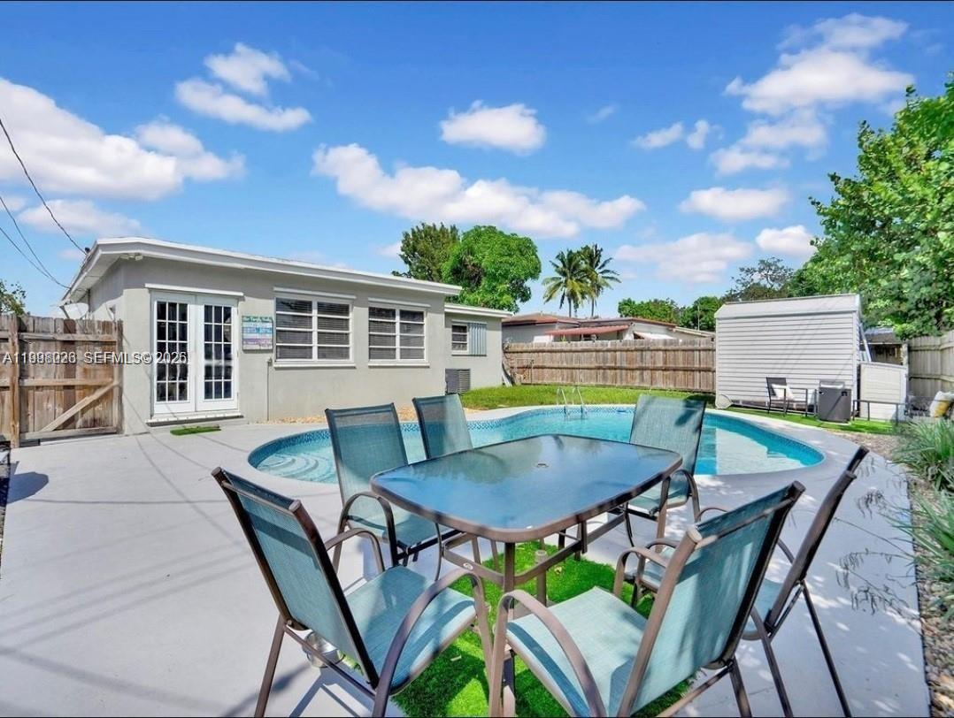 PEMBROKE PINES NO 3 - Residential