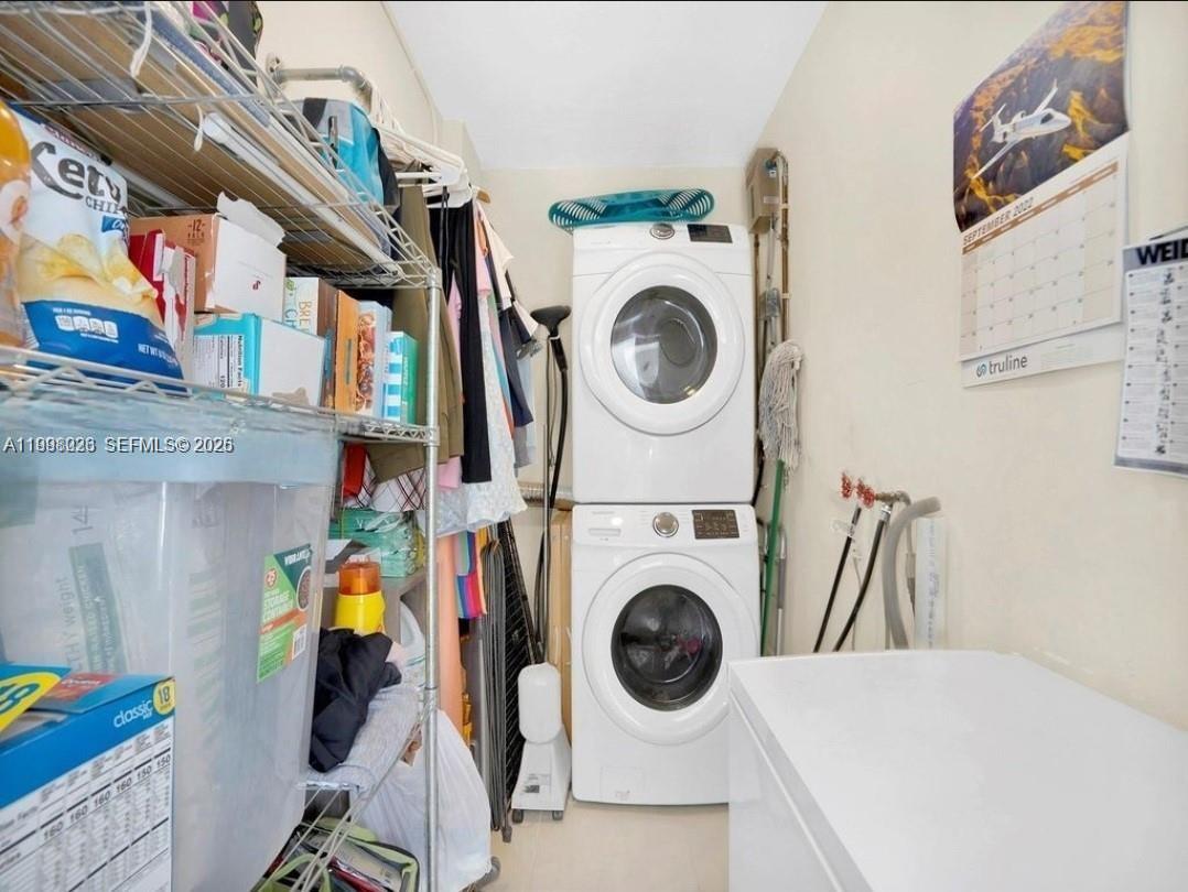 PEMBROKE PINES NO 3 - Residential