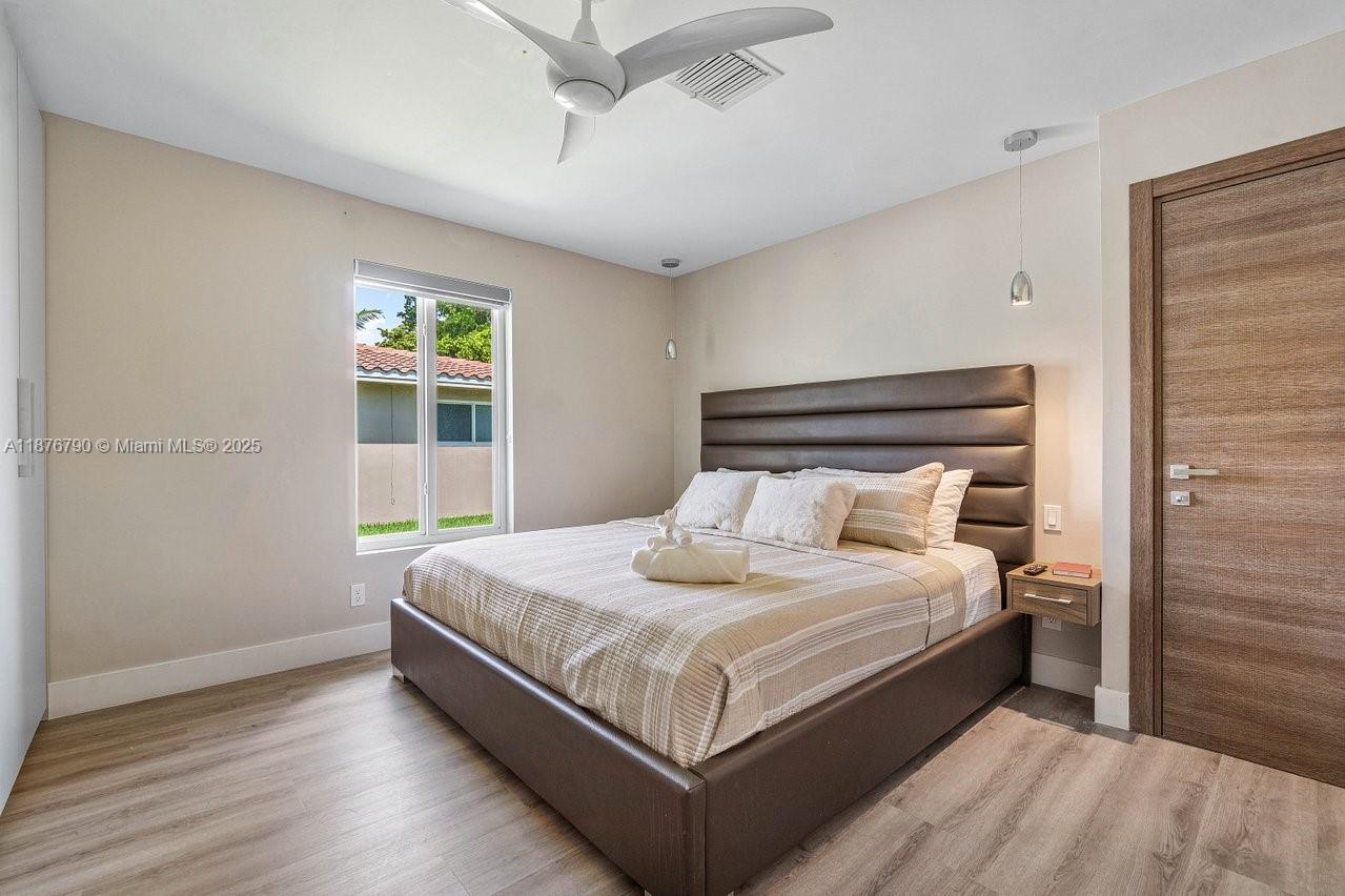 SOUTH DANIA HEIGHTS AMEN - Residential