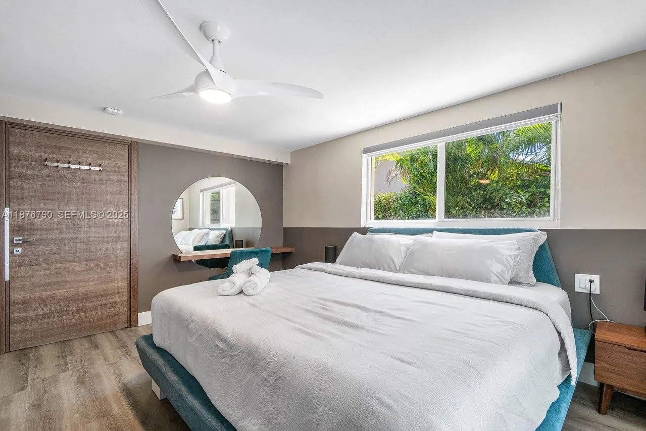 Dania Beach, Florida 33004, United States, 5 Bedrooms Bedrooms, ,3 BathroomsBathrooms,Residential,Active,207920