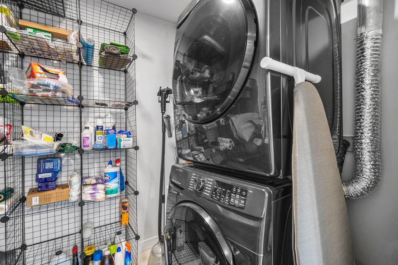 SOUTH DANIA HEIGHTS AMEN - Residential