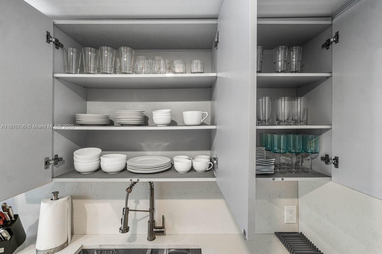 SOUTH DANIA HEIGHTS AMEN - Residential