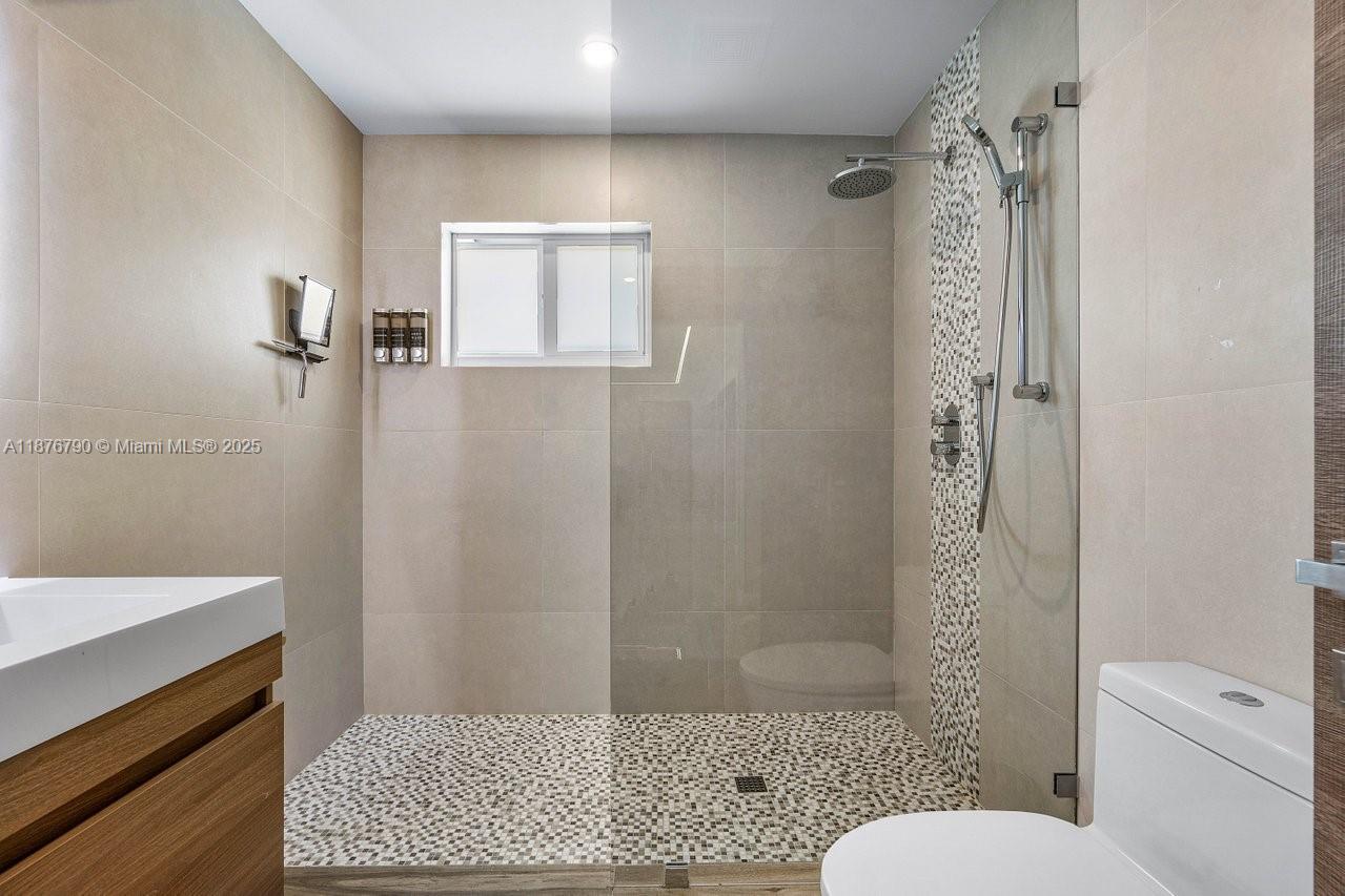 SOUTH DANIA HEIGHTS AMEN - Residential