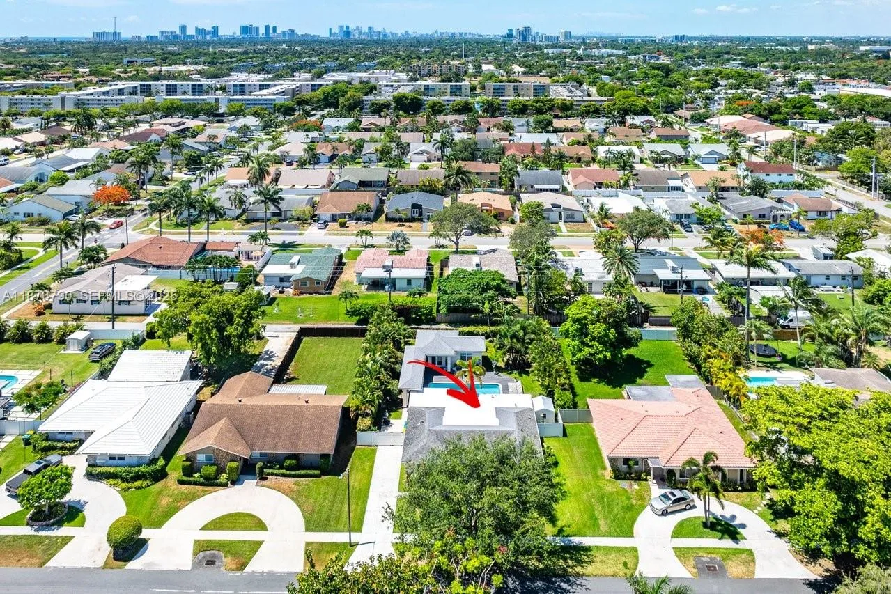 Dania Beach, Florida 33004, United States, 5 Bedrooms Bedrooms, ,3 BathroomsBathrooms,Residential,Active,207920