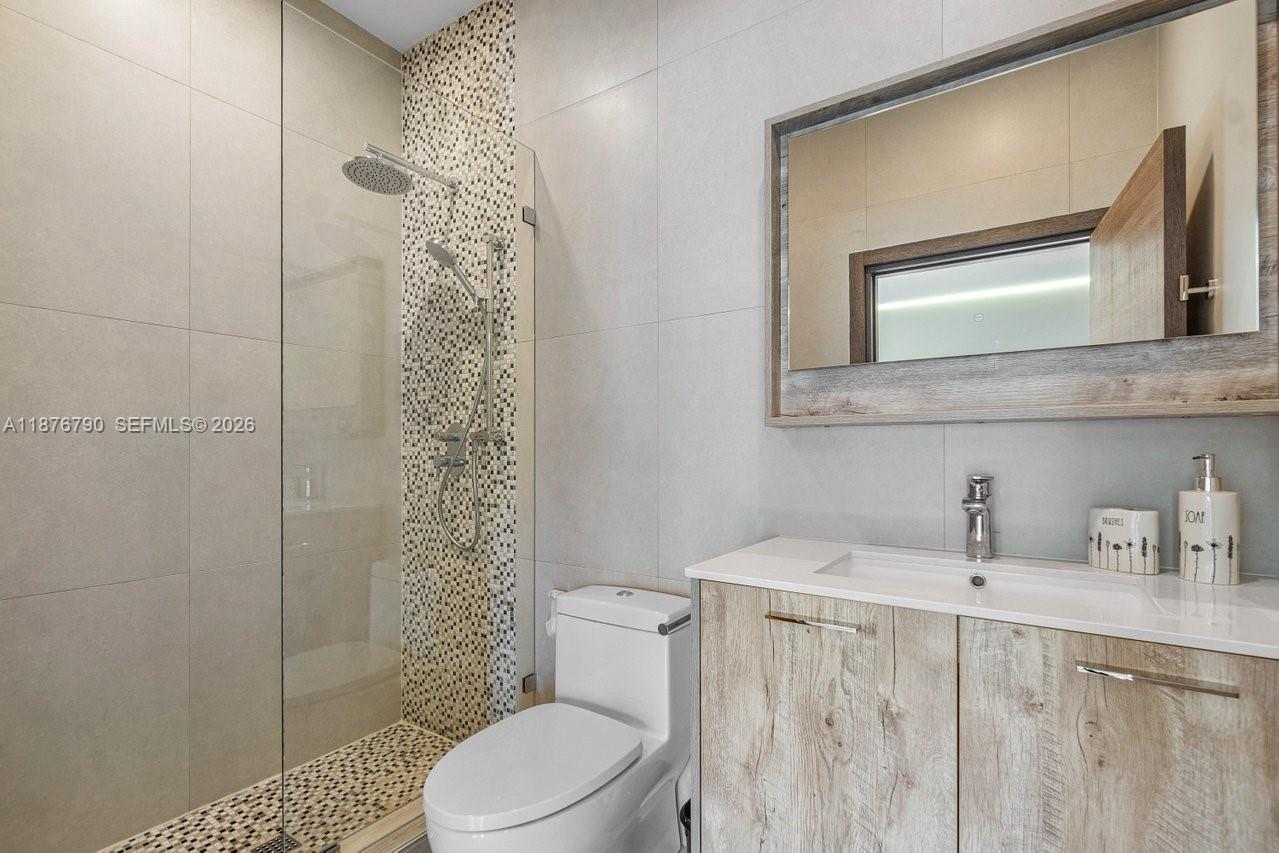 SOUTH DANIA HEIGHTS AMEN - Residential